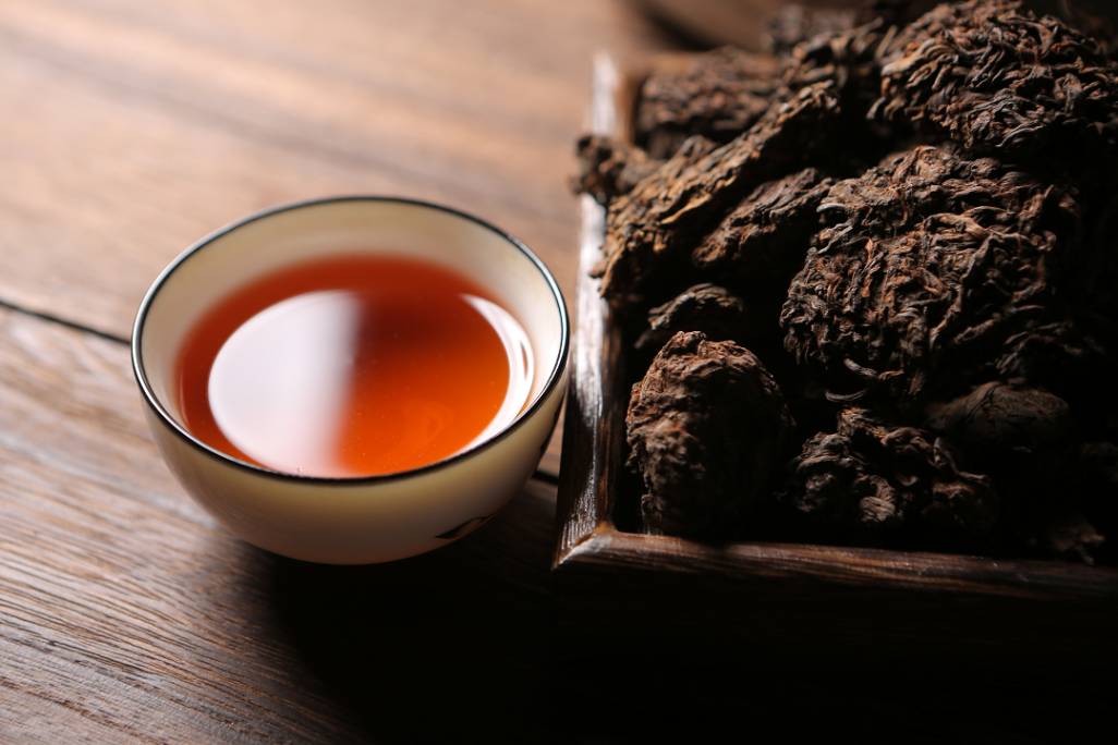 茶叶的原产地在中国，我国的茶叶产量堪称世界之最，饮