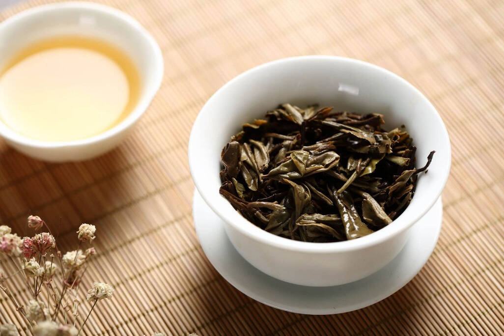 衆所周知，白茶屬于發酵茶，而對于很多的發酵茶來說，