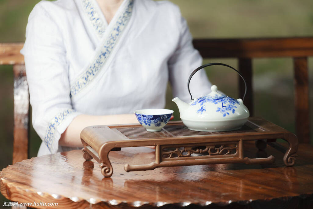 人到中年,喝茶也该讲究一点了!