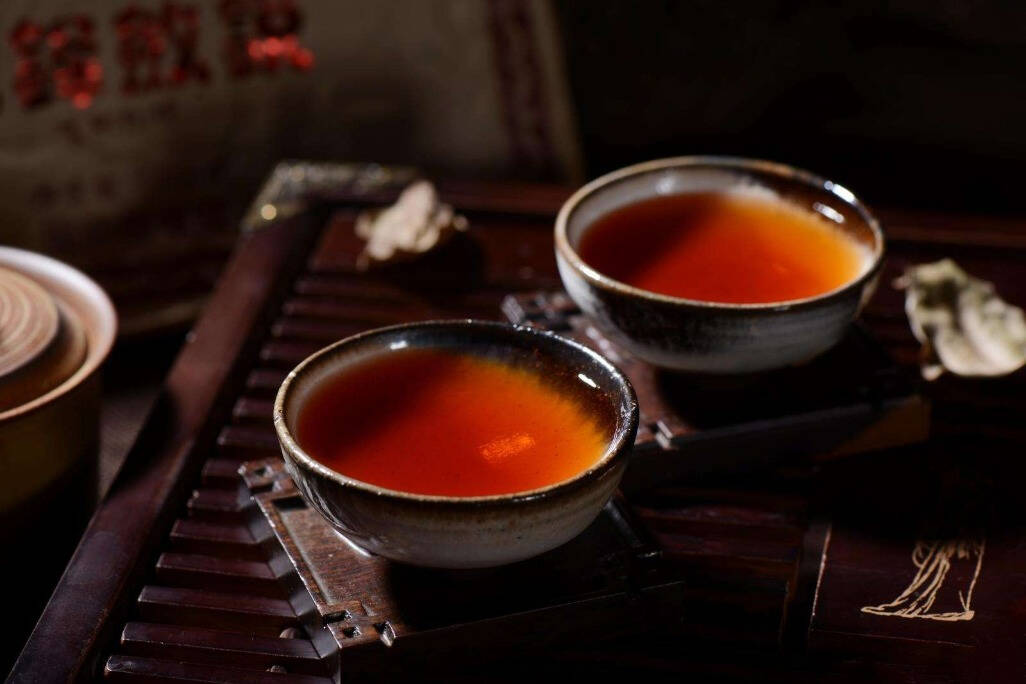 茶显现口感的主要是茶单宁，也称