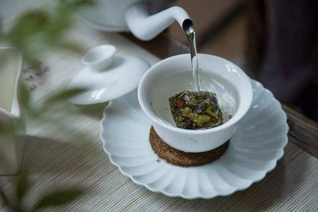 漳平水仙茶又名纸包茶，如何辨别