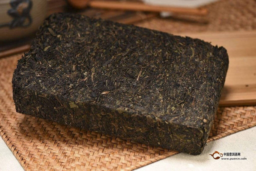 泡一壶好茶饮秋韵，送一份好礼慰