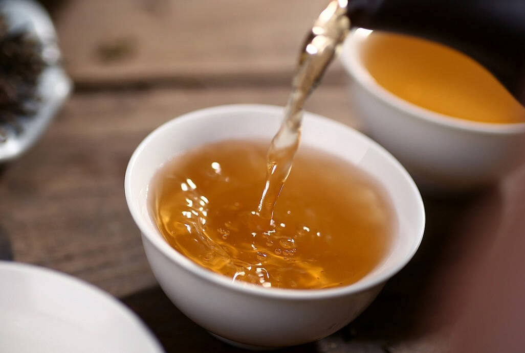 静下心，品一口好茶，用茶香安抚