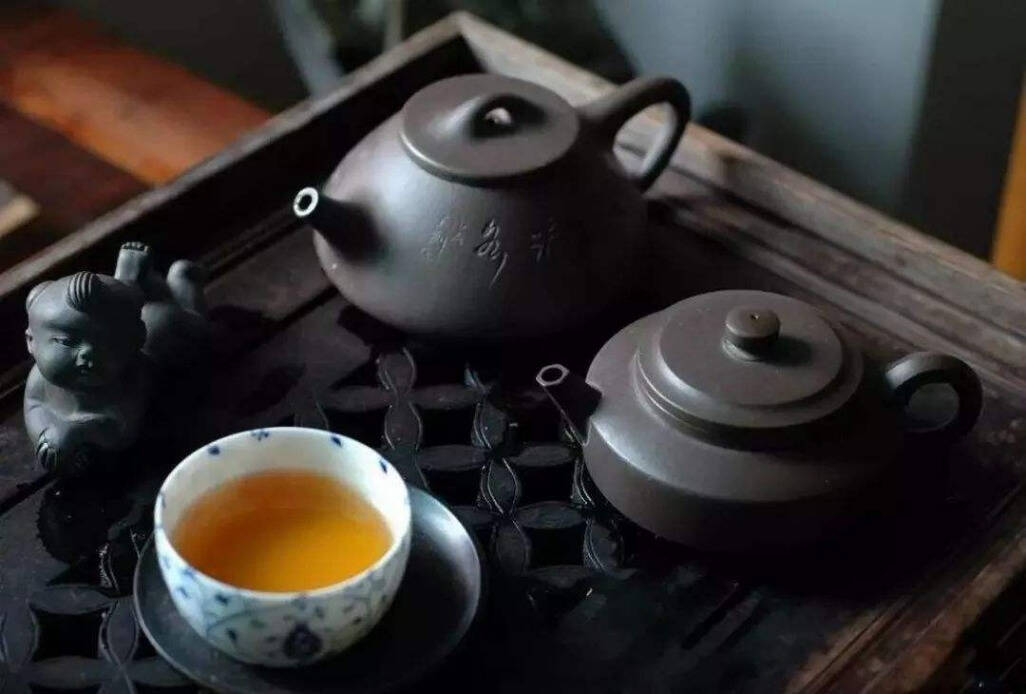 品质较好的茶叶色泽要亮润泽、饱