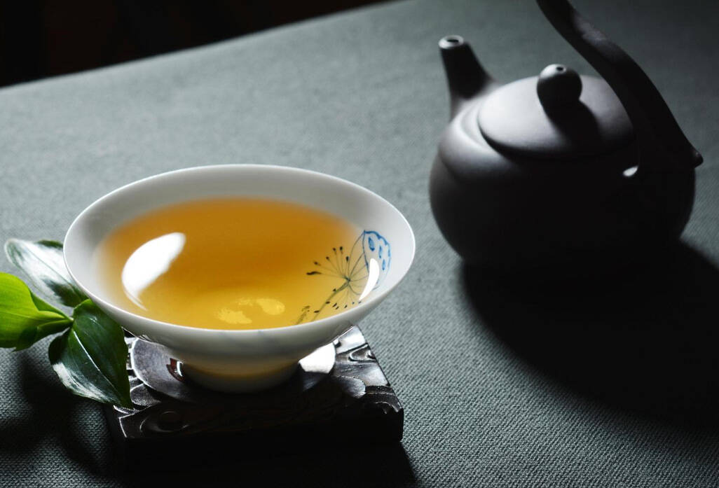 如何感受普洱茶的生津、香气、喉