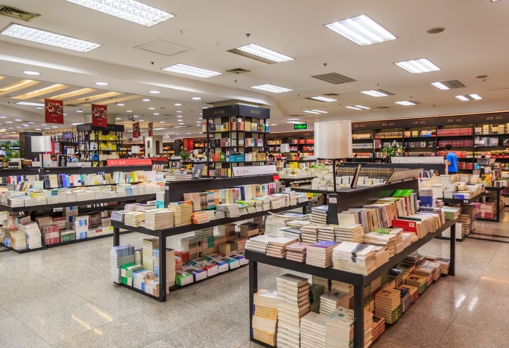 新华书店只蹭书却不买的人那么多, 为何不会倒闭?