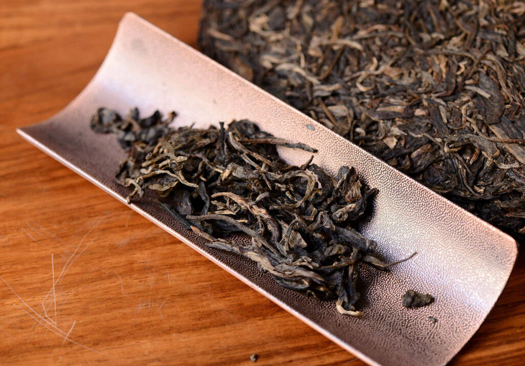 如何感受普洱茶的生津、香气、喉