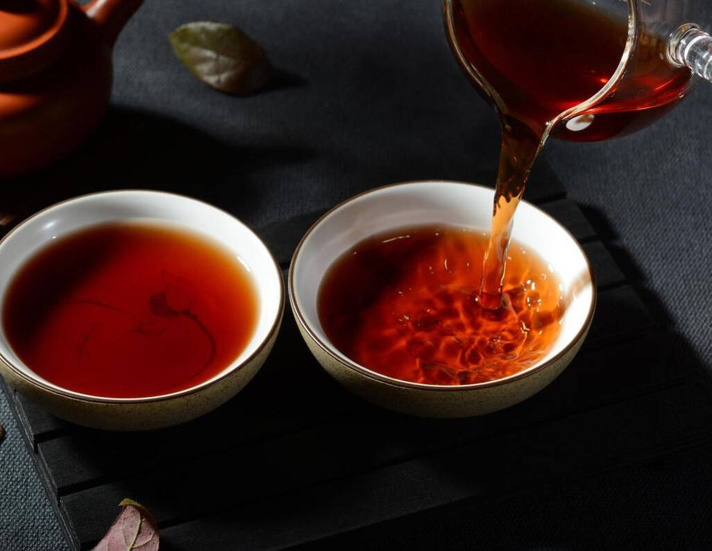 怎样看普洱茶生茶、熟茶汤色和叶