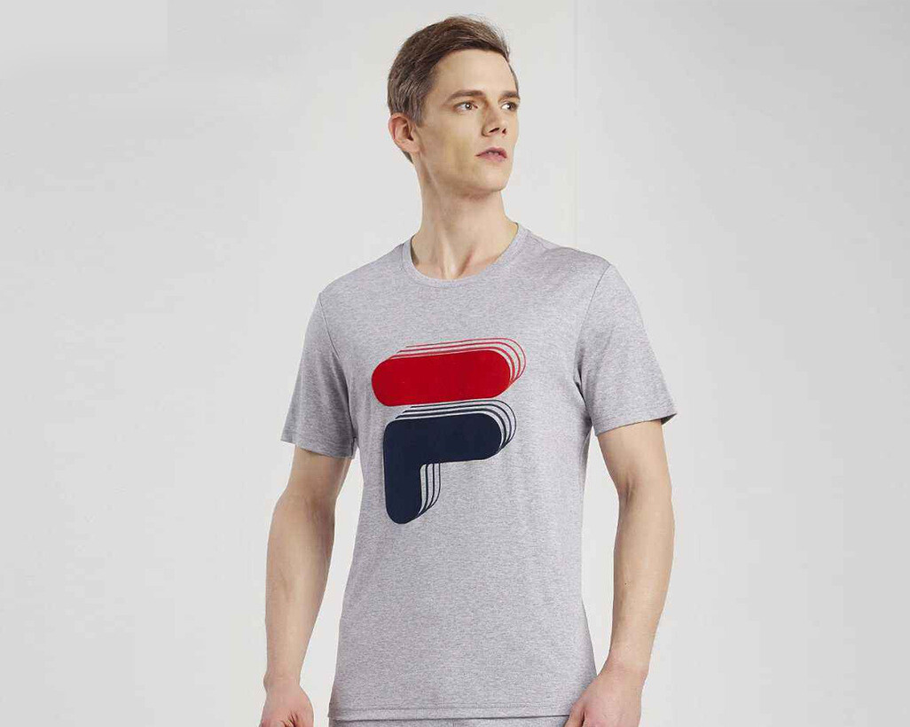 国外百年运动品牌面临崩盘,中国企业相救如今