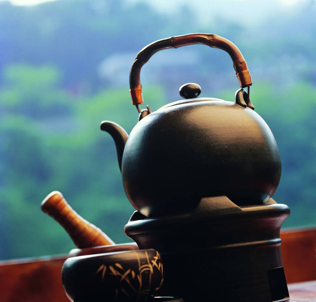 为什么喝茶久了，反而喜欢一个人