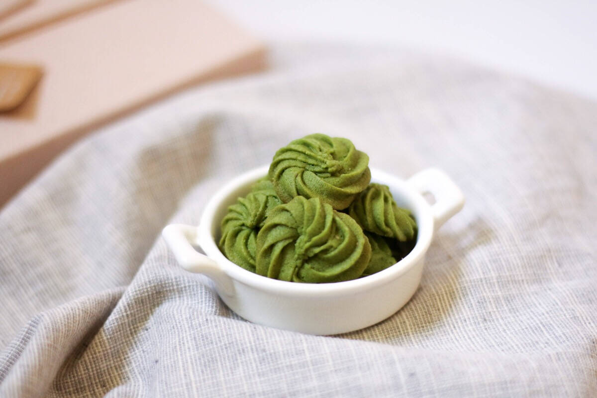 抹茶清新的自然味道，微苦却掩不