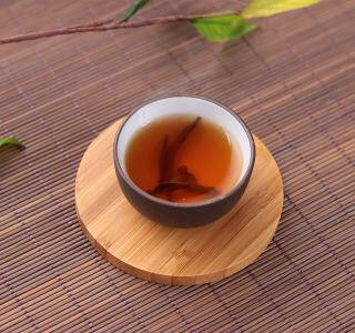 红茶的汤色为什么是红色的?是不