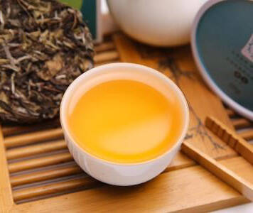 茶香四溢传千里,居室一茗品千秋