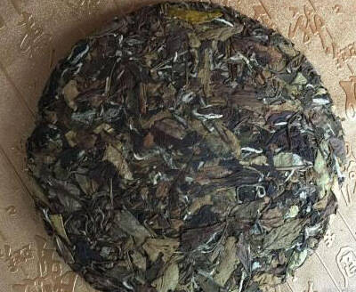 七年陈韵老白茶，枣香浓郁珍宝茶