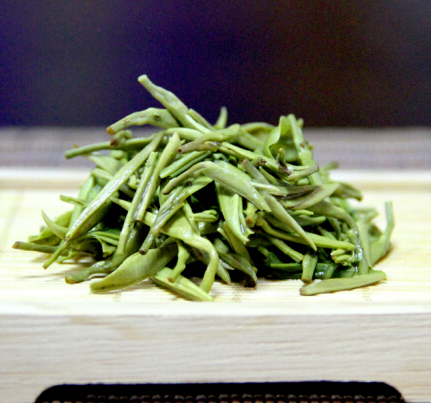 爱喝茶的人，生活一定很精致。茶艺精湛的人，一眼就能