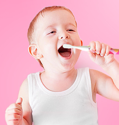 想让宝宝从小养成刷牙..