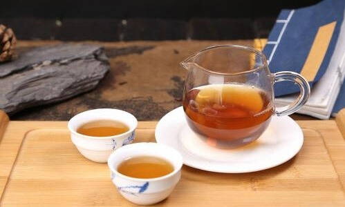 悠闲的午后，来一杯清香的红茶助