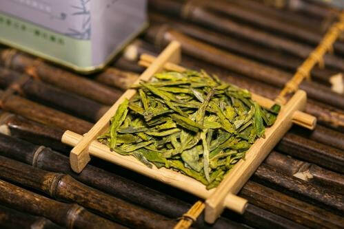 和秋乏说拜拜，一杯好茶让你干劲
