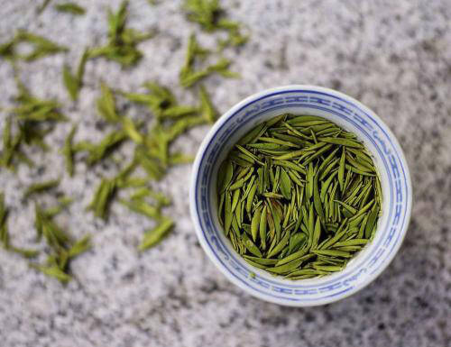 要喝到正宗的西湖龙井茶，就需要