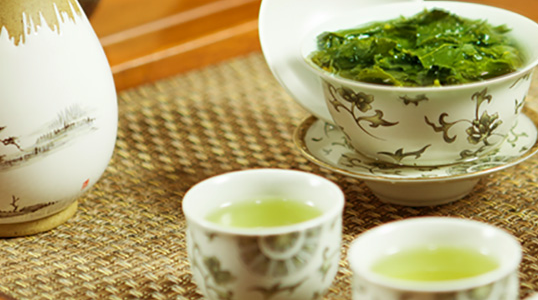 夏季多喝绿茶,生津解渴,保健养