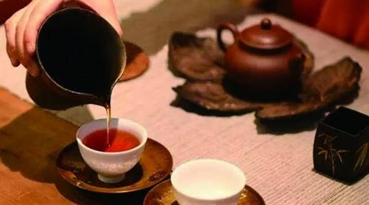 干泡与湿泡，你更喜欢哪种泡茶形