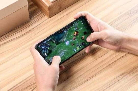 什么叫实力?一个单身女孩的实力就是经济上不依赖男人