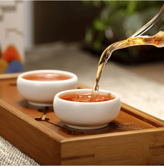 穿过秦时明月汉时关,唯有一缕茶