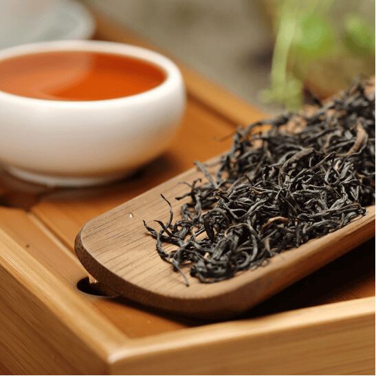 穿过秦时明月汉时关,唯有一缕茶