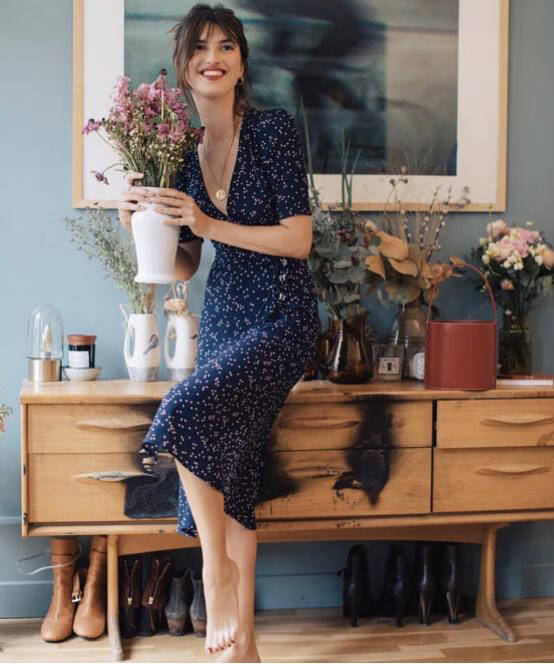 早春带你领略茶歇裙的魅力，优雅