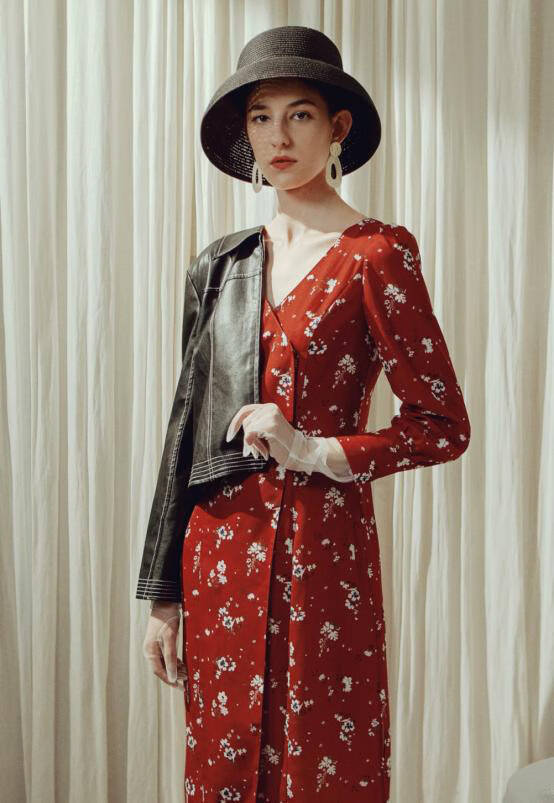 早春带你领略茶歇裙的魅力，优雅