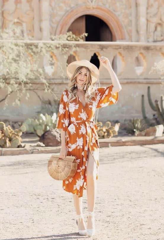 早春带你领略茶歇裙的魅力，优雅