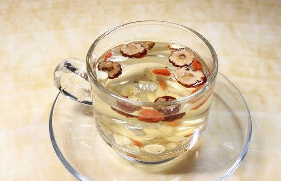 习惯了长时间的工作状态,加班,以及熬夜。晚上回来又