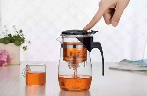 有人想用飘逸杯去冲泡红茶，可是