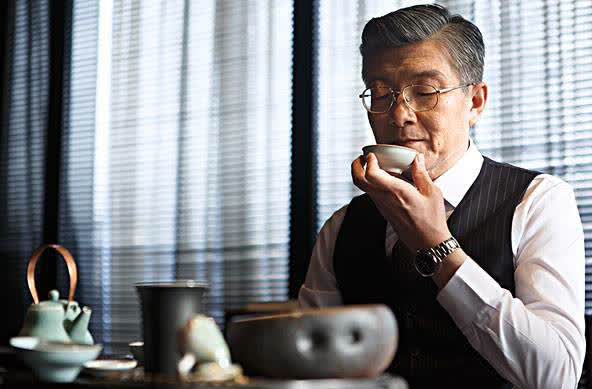一招轻松摆脱中年油腻,只靠这杯