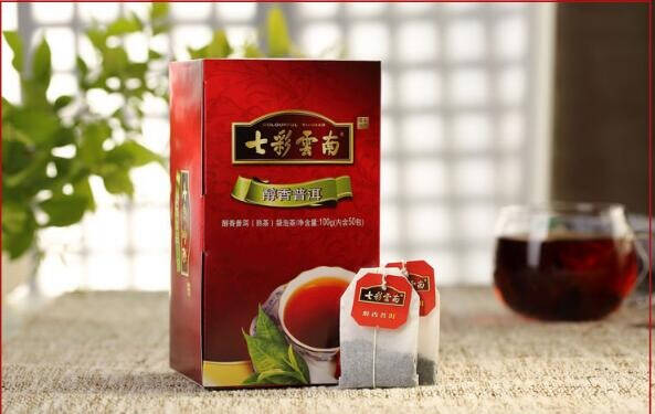 寒冷萧瑟的秋冬，让一杯暖茶温暖