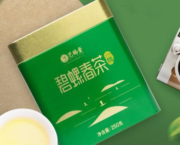 闲来无事的下雨天，一壶好茶在手，那种感觉实在是美，