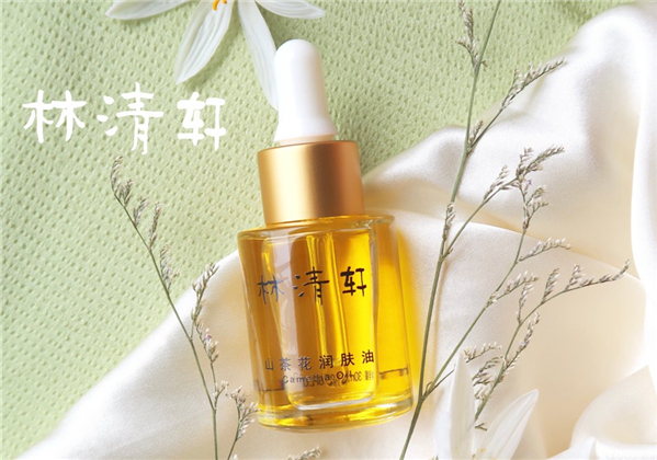 秋冬养肤有道，让山茶花拯救你的
