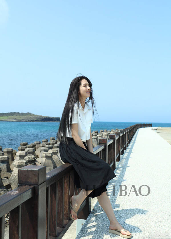 文艺女神郭碧婷自带仙女气质,私照太养眼!