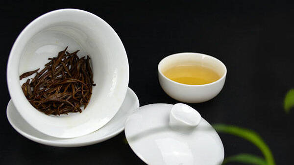 坐下来，泡壶茶一起享受佛系慢生