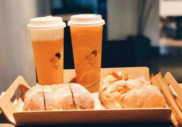 来品品一个奶茶控是如何被矿泉水