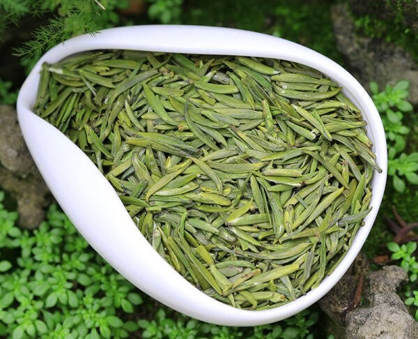您与可以称得上忘年老友的朋友多长时间没有联系了呢？