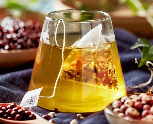 体内有湿，美丽丢失，宵菇凉一直认为内心阳光，由内而外散发着优雅与健康才是真正的美。说到美丽，不知小伙伴们有木有看由大S、小S、阿雅、范晓萱四人合体“放肆之旅”的《我们是真正的朋友》呢？有着20多年交情的她们很好的诠释了友情的珍贵和意义，作为从小就看她们电视剧以及听着歌曲长大的我，当看到她们在一起时，