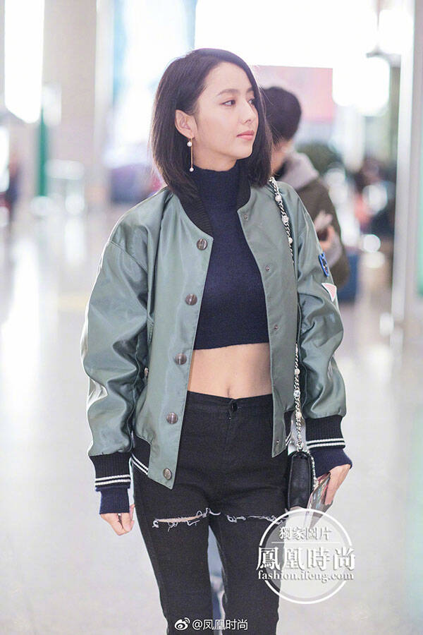 佟丽娅独家街拍