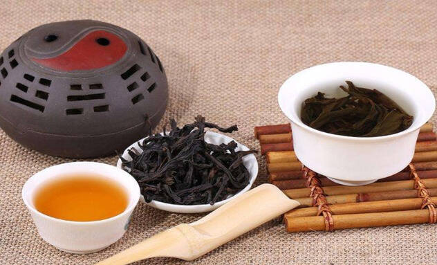 红茶是源于中国，曾经是武夷山小村里生产的小种茶类，