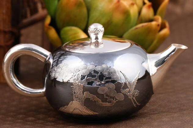 古人有“水为茶之母，器为茶之父”一说。煮水，泡茶，