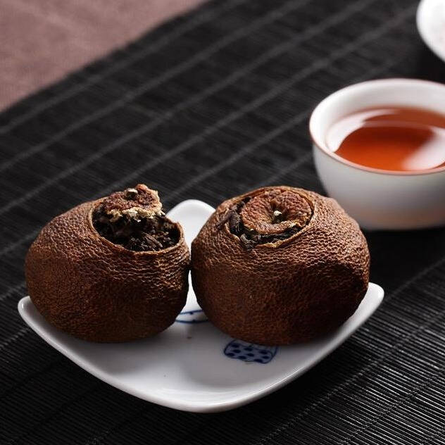 茶叶的保存期限依据茶叶种类不同、成长条件不平等，保