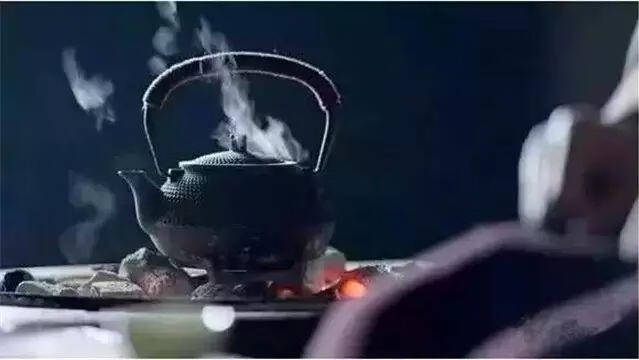 冬夜，煮一壶茶，你可有梦，有故