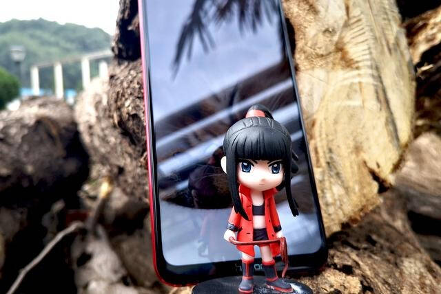 《李茶的姑妈》指定手机荣耀8X