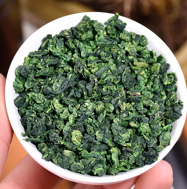将烦闷的心暂寄在杯水茶间,来享