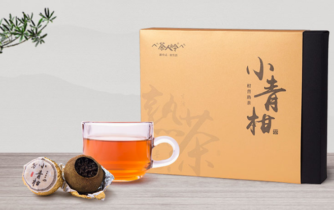 放荡不羁的夏日里，开怀畅饮一杯
